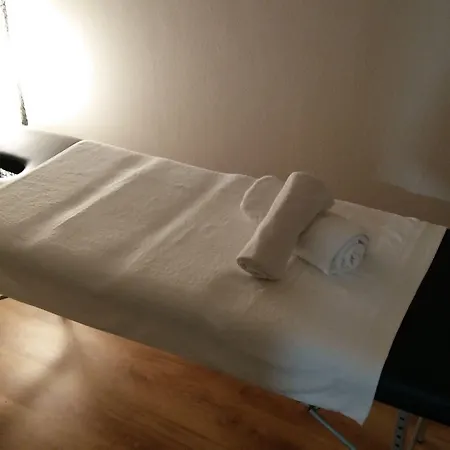 Hostel Alma Del Camino - & *